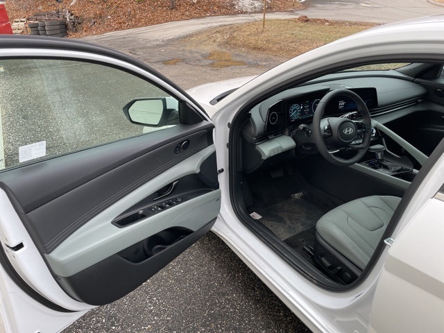 Elantra Hybrid Limited