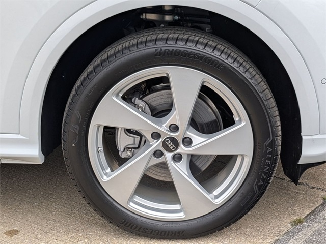 new 2025 Audi Q5 car, priced at $61,390