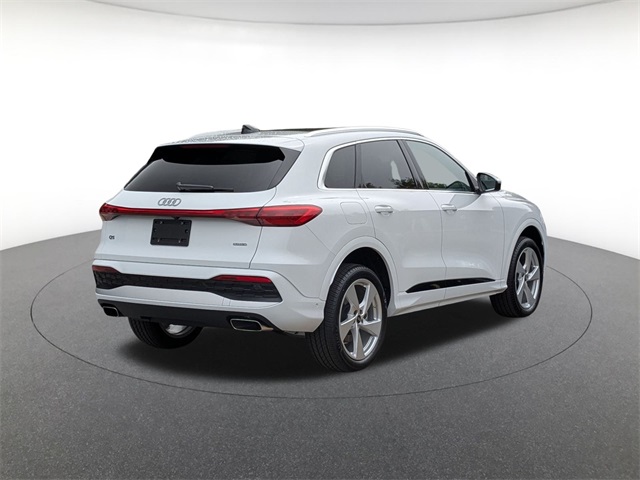 new 2025 Audi Q5 car, priced at $61,390