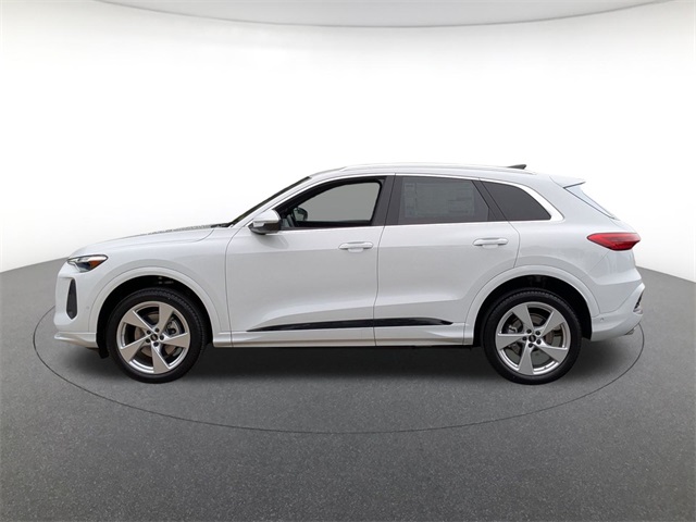 new 2025 Audi Q5 car, priced at $61,390