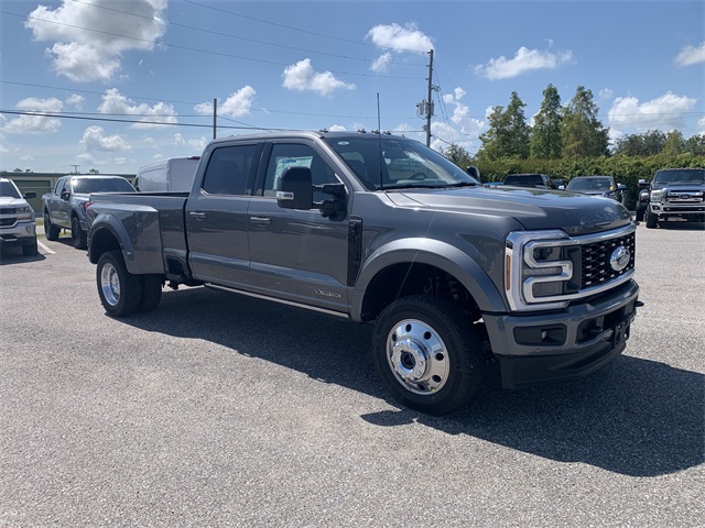 2025 Carbonized Gray Metallic Ford Super Duty F-450 DRW Platinum 4X4 Truck