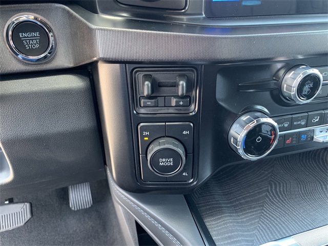 2025 Carbonized Gray Metallic Ford Super Duty F-450 DRW Platinum 4X4 Truck