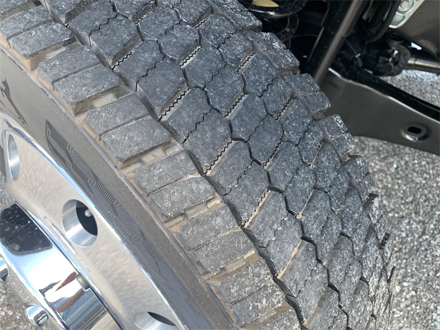 2025 Carbonized Gray Metallic Ford Super Duty F-450 DRW Platinum 4X4 Truck