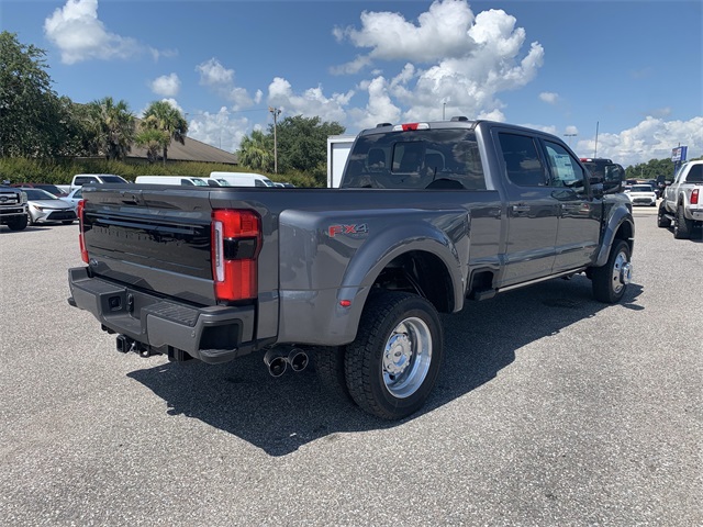 2025 Carbonized Gray Metallic Ford Super Duty F-450 DRW Platinum 4X4 Truck