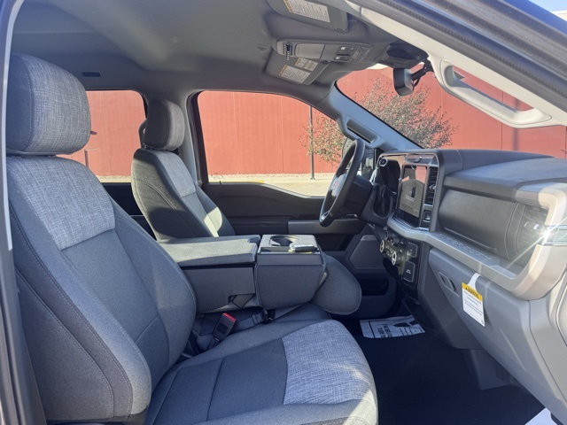 2026 Ford Super Duty F-350 SRW XLT