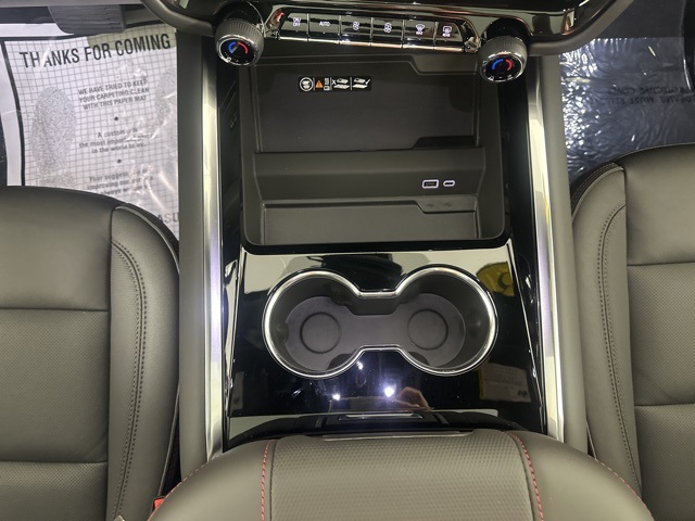 New 2025 Chevrolet Suburban SUV