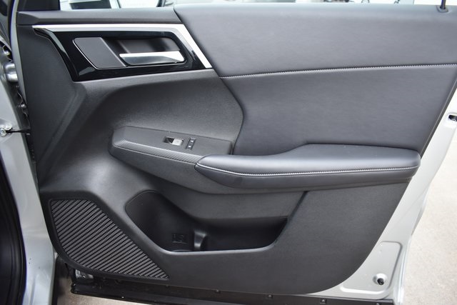 Used 2024 Mitsubishi Outlander SUV