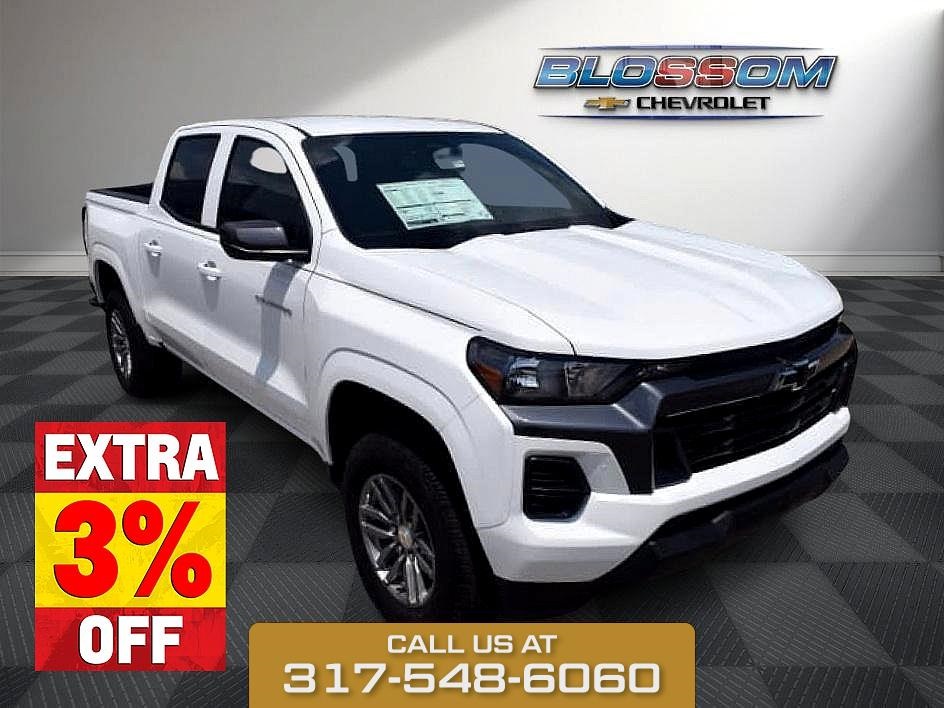 2025 Summit White Chevrolet Colorado LT Truck