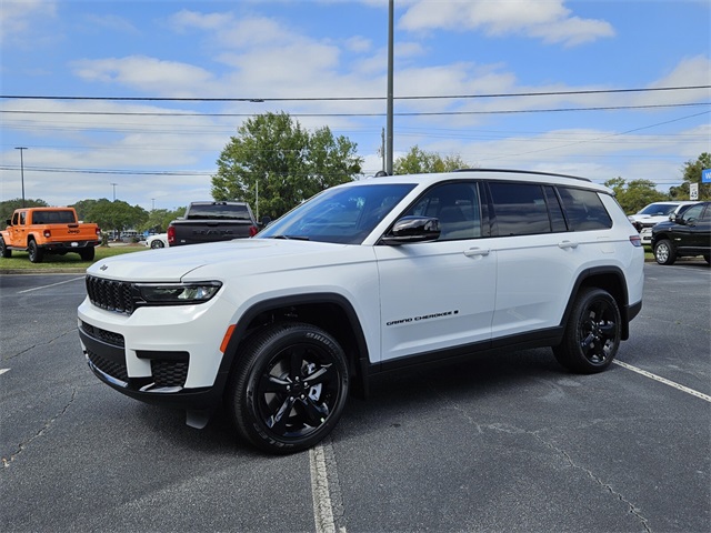 2025 Jeep Grand Cherokee L Altitude X 4x2