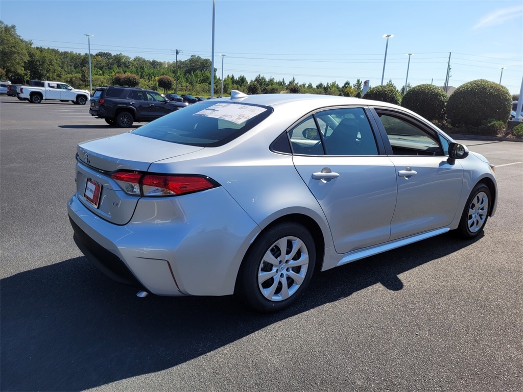 2025 Toyota Corolla LE photo 11