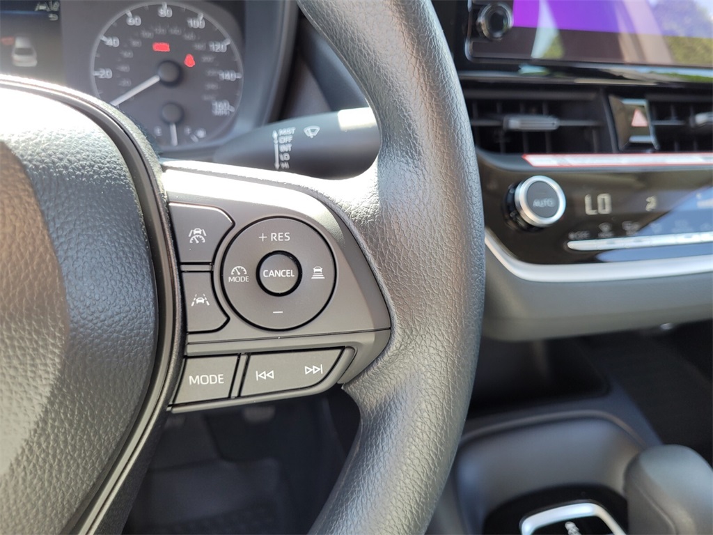 2025 Toyota Corolla LE photo 22