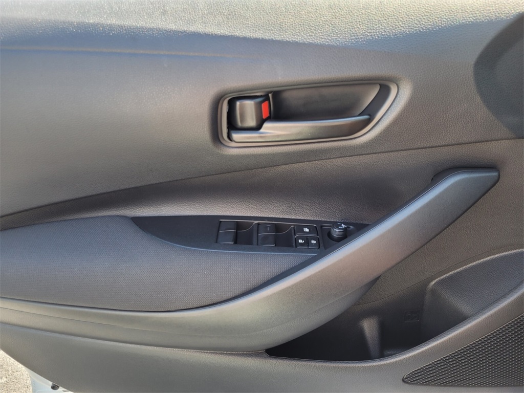 2025 Toyota Corolla LE photo 24