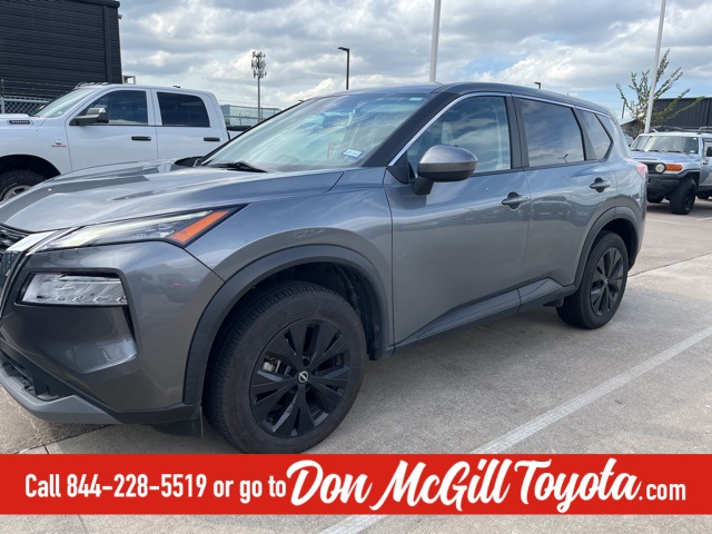 2023 Nissan Rogue SV photo 2