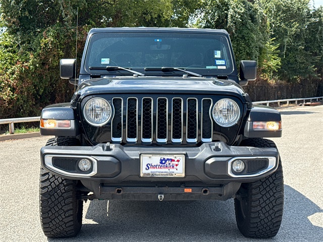2022 Jeep Gladiator Overland photo 2