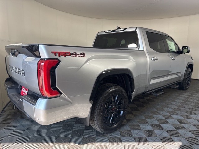 2025 Toyota Tundra Platinum CrewMax photo 3