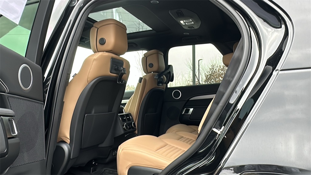 new 2026 Land Rover Discovery car, priced at $79,476