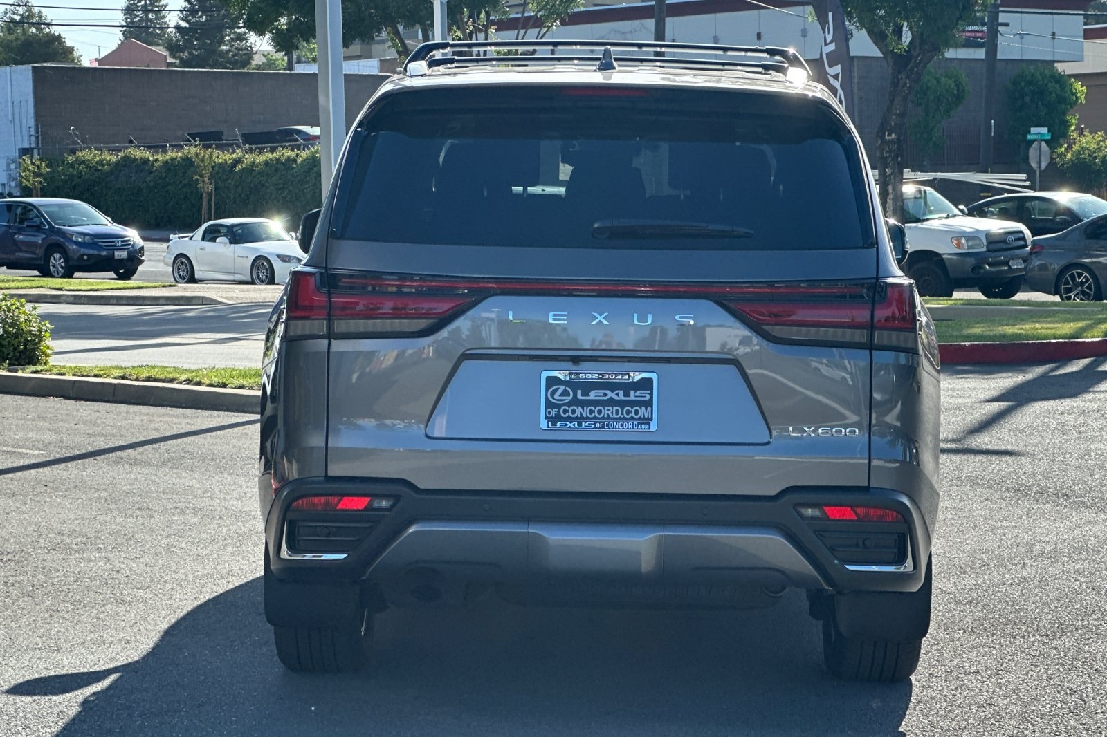 2025 Lexus LX 600 Luxury photo 5