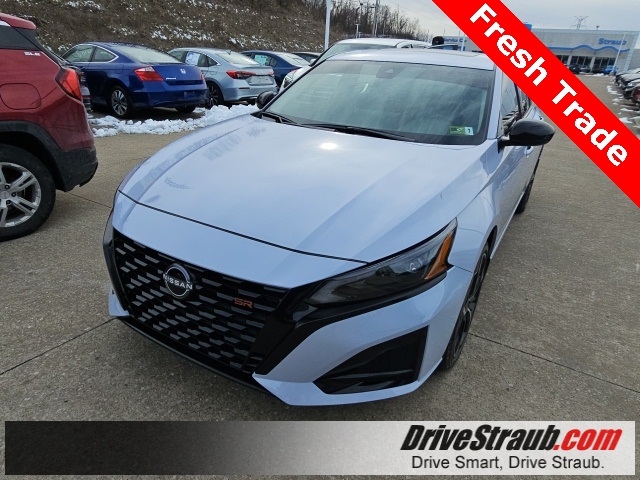 2024 Nissan Altima SR's photo