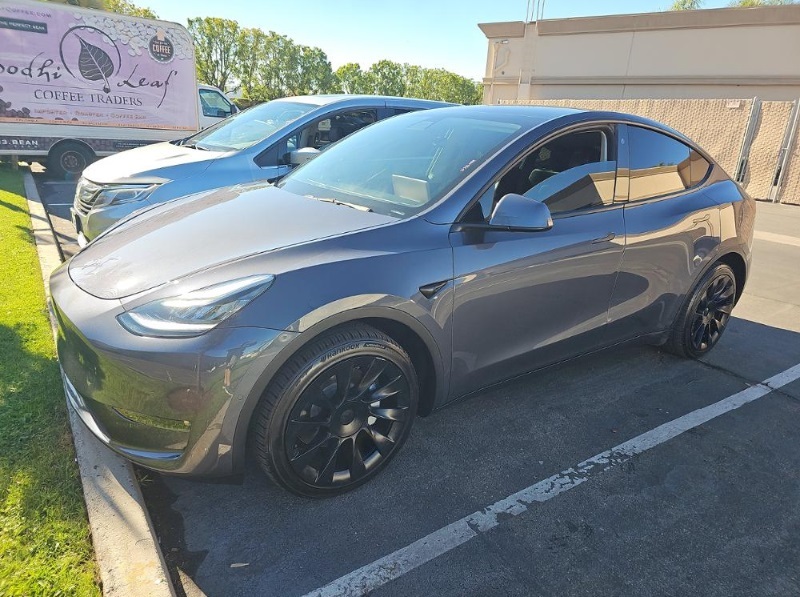 2022 Tesla Model Y Long Range's photo