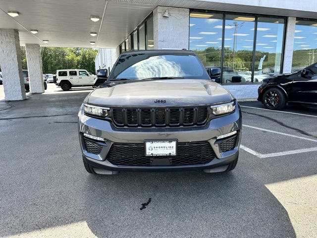 2025 Baltic Gray Metallic Clearcoat Jeep Grand Cherokee Limited 4X4 SUV