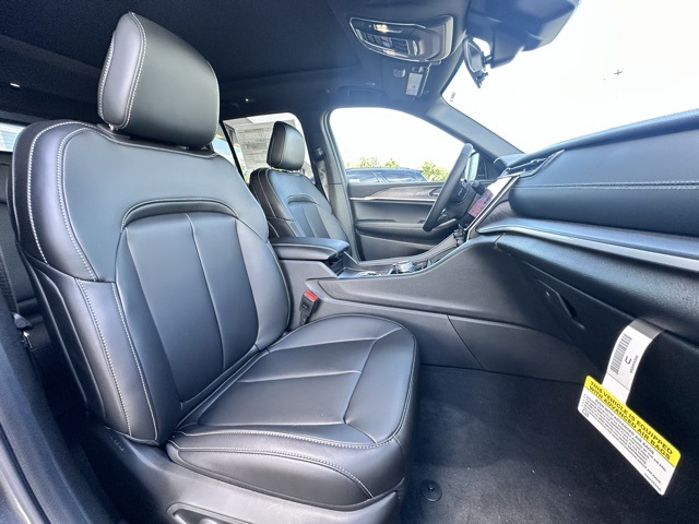 2025 Baltic Gray Metallic Clearcoat Jeep Grand Cherokee Limited 4X4 SUV