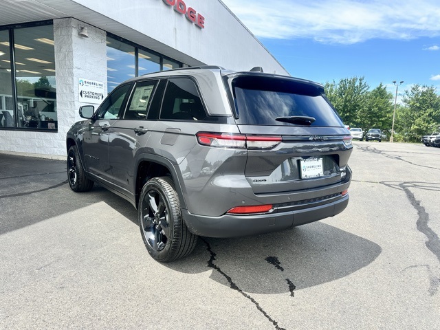 2025 Baltic Gray Metallic Clearcoat Jeep Grand Cherokee Limited 4X4 SUV