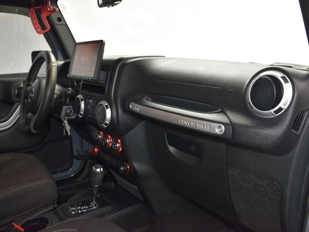 2015 Anvil Clear Coat Jeep Wrangler Unlimited Unlimited Rubicon 4X4 SUV