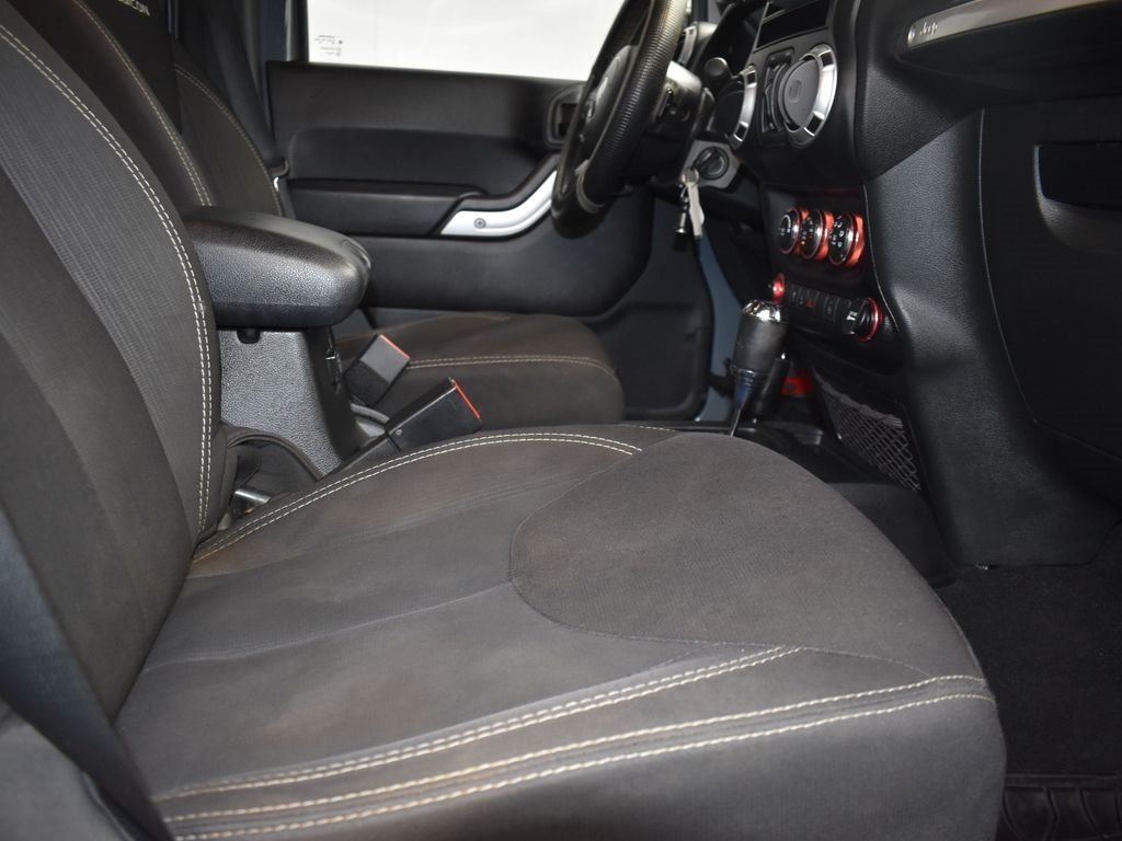 2015 Anvil Clear Coat Jeep Wrangler Unlimited Unlimited Rubicon 4X4 SUV