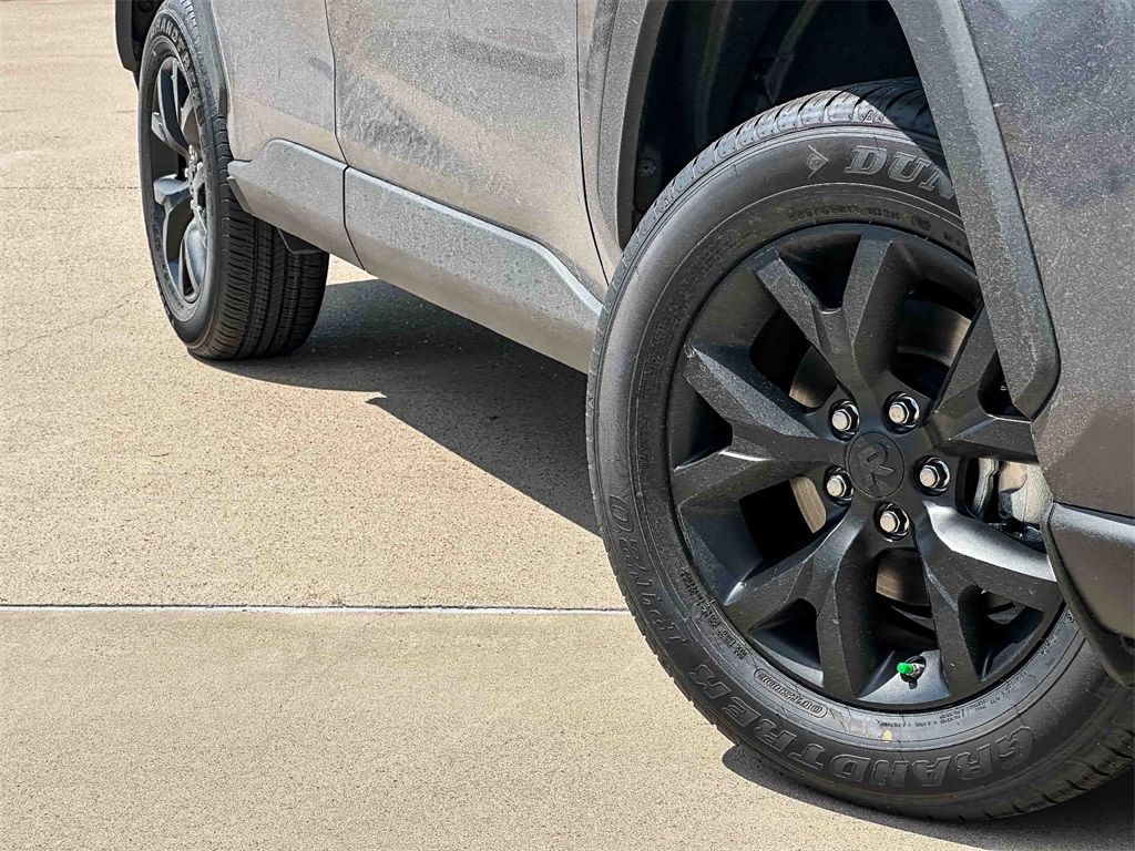 2025 Toyota RAV4 LE photo 2