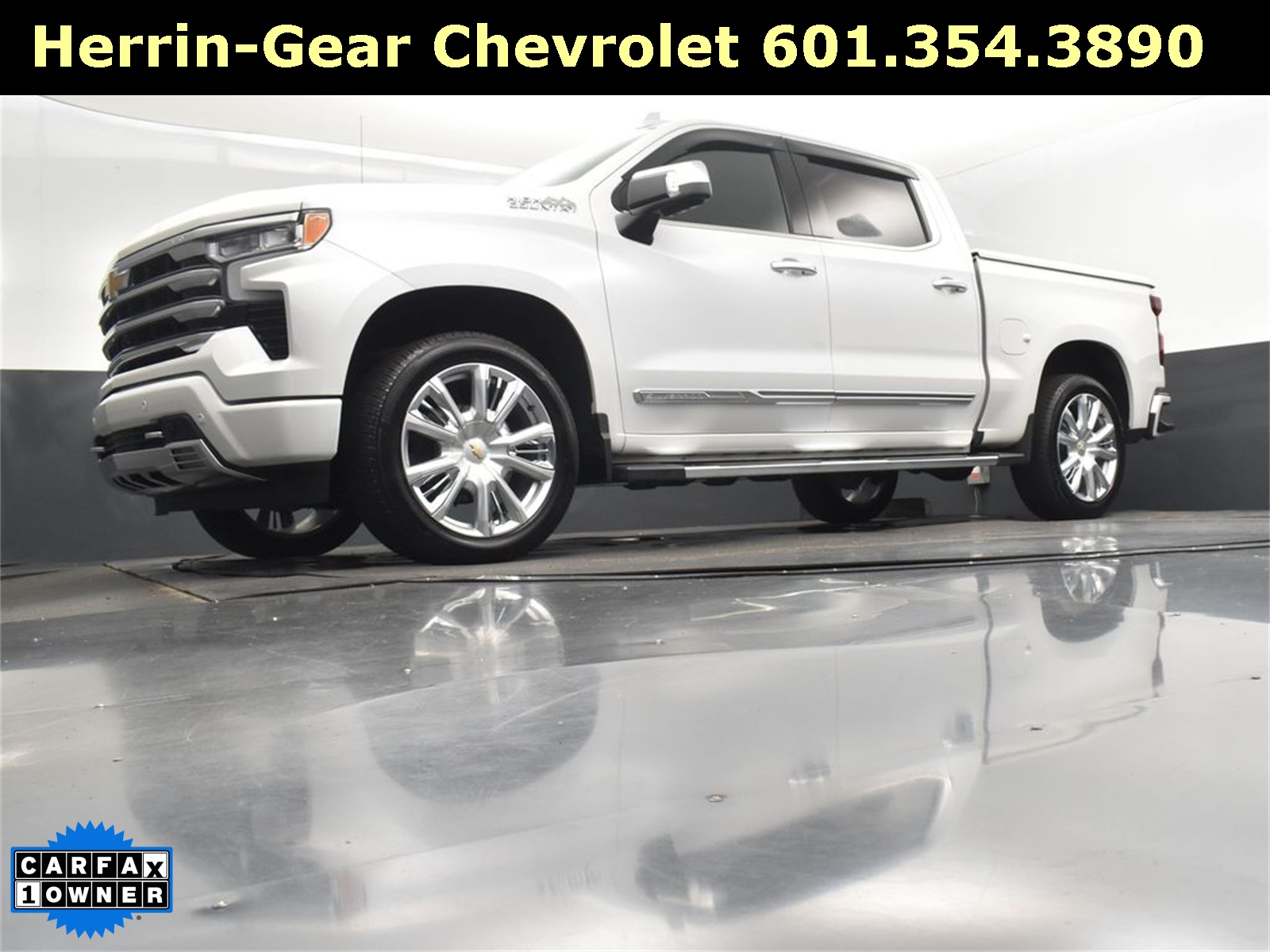 2024 Iridescent Pearl Tricoat Chevrolet Silverado 1500 High Country 4X4 Truck