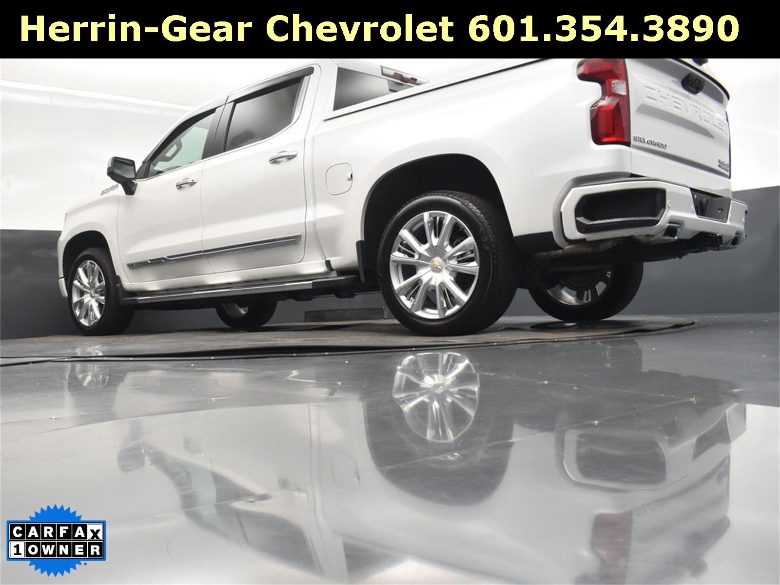 2024 Iridescent Pearl Tricoat Chevrolet Silverado 1500 High Country 4X4 Truck