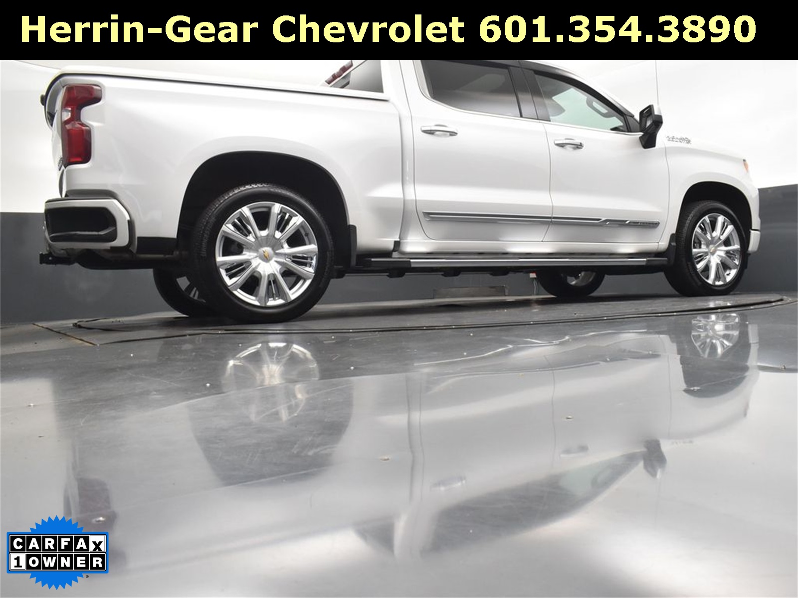 2024 Iridescent Pearl Tricoat Chevrolet Silverado 1500 High Country 4X4 Truck