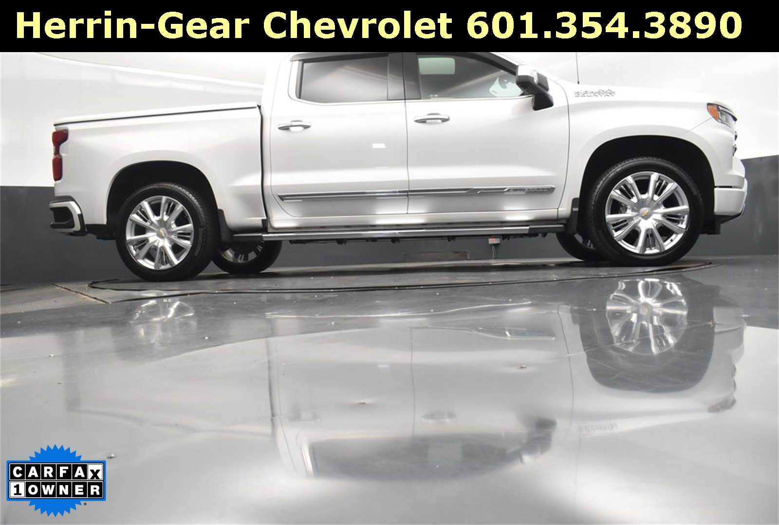 2024 Iridescent Pearl Tricoat Chevrolet Silverado 1500 High Country 4X4 Truck