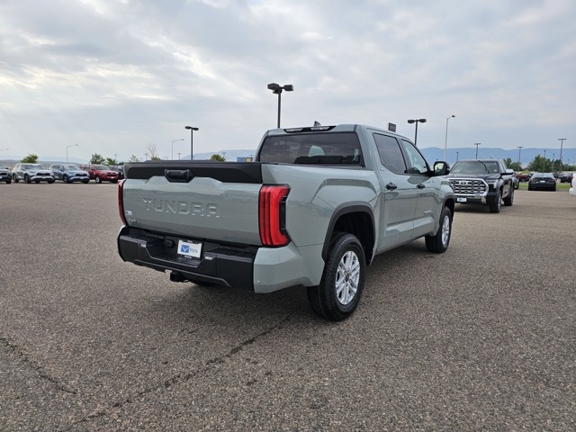 2026 Toyota Tundra SR5 CrewMax photo 5