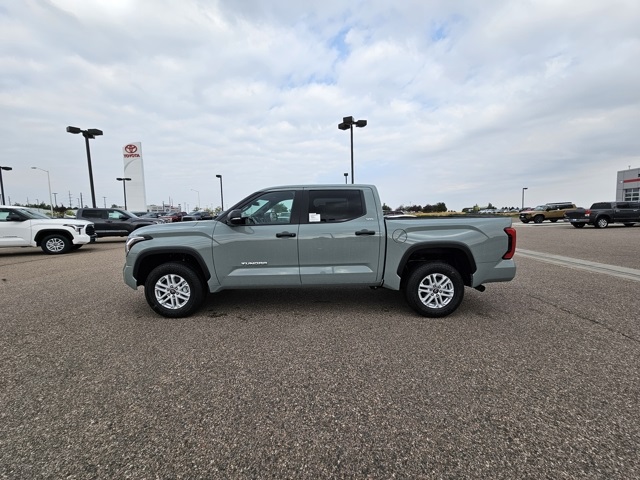 2026 Toyota Tundra SR5 CrewMax photo 9