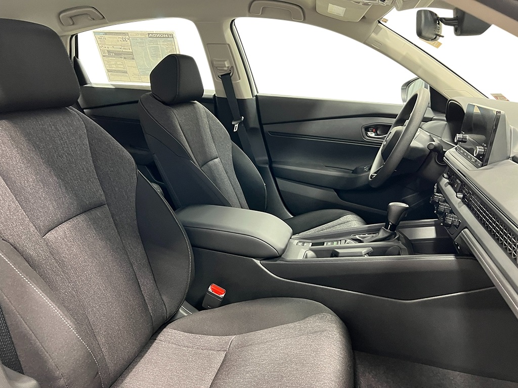 2025 Honda Accord LX Sedan 4 Dr. FWD 29