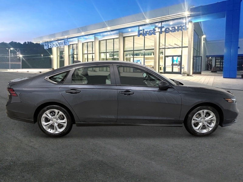 2025 Honda Accord LX Sedan 4 Dr. FWD 7