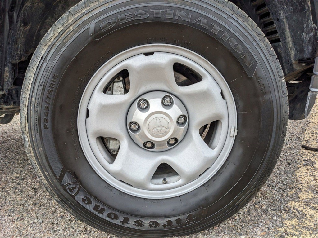 2023 Toyota Tacoma SR 4x4 photo 9