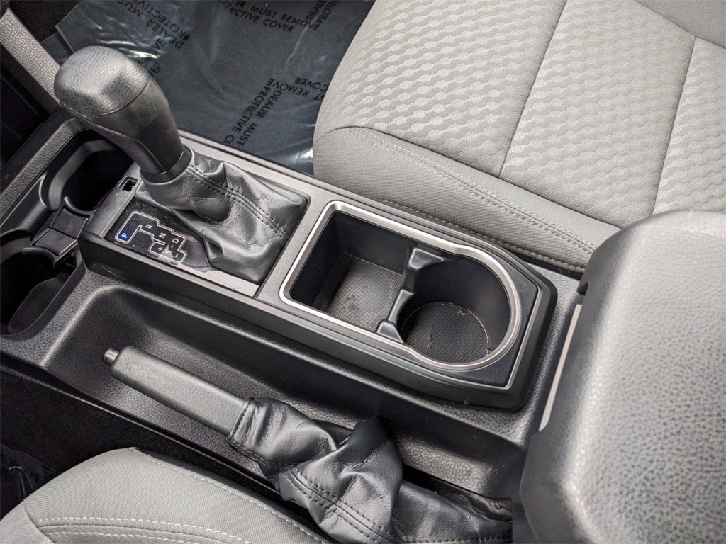 2023 Toyota Tacoma SR 4x4 photo 16