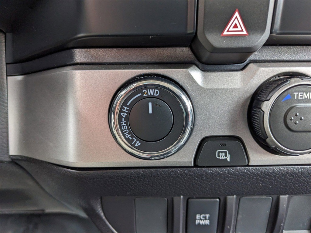 2023 Toyota Tacoma SR 4x4 photo 17