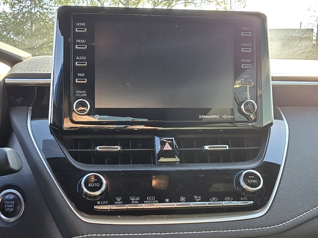 2022 Toyota Corolla XSE photo 18