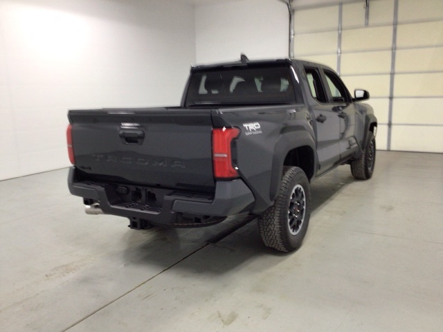 2025 Toyota Tacoma TRD Off-Road Double Cab photo 4