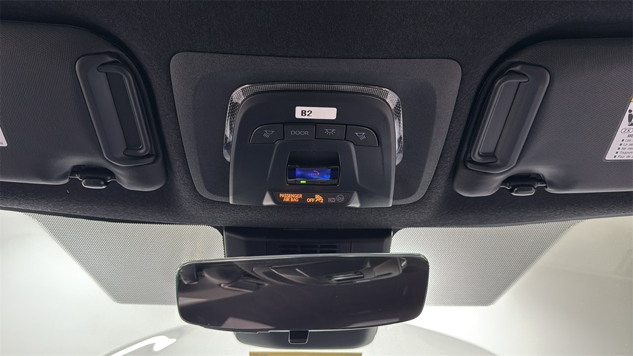 2026 Toyota Corolla SE photo 11