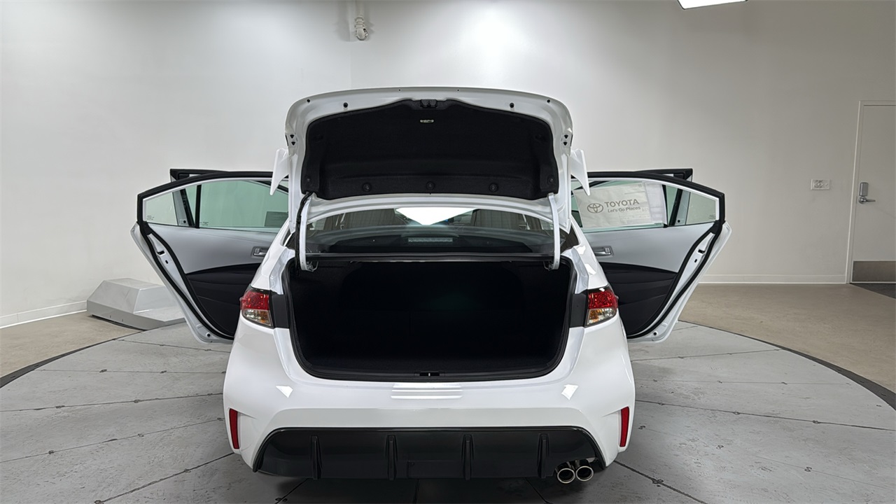 2026 Toyota Corolla SE photo 16