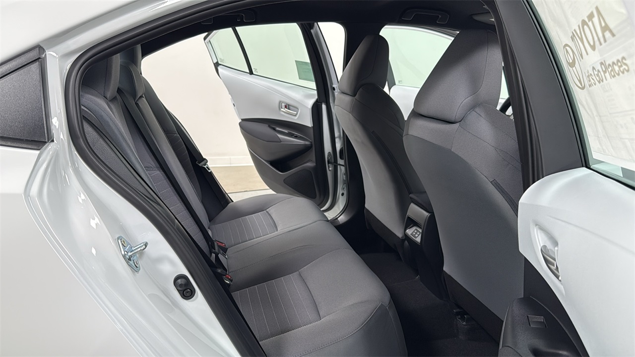 2026 Toyota Corolla SE photo 17