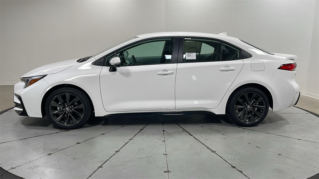 2026 Toyota Corolla SE photo 8