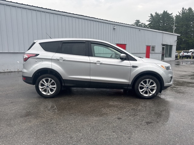 2017 Ford Escape SE photo 3