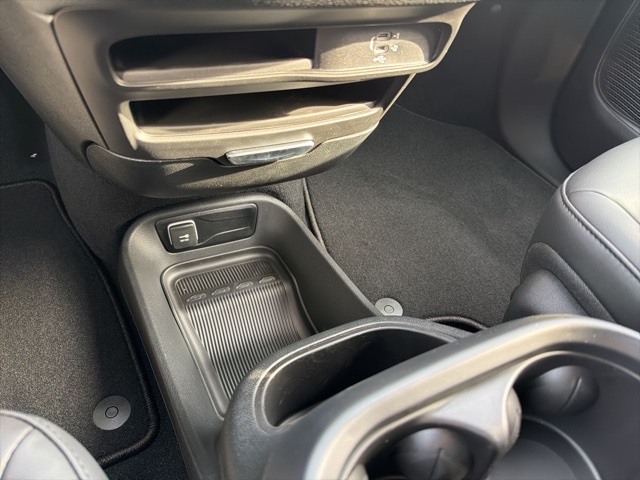 2026 Chrysler Pacifica photo 16