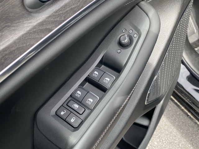 new 2025 Jeep Grand Cherokee car, priced at $55,548