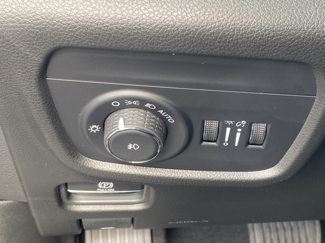 new 2025 Jeep Grand Cherokee car, priced at $55,548